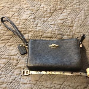 Like new double corner zip wristlet